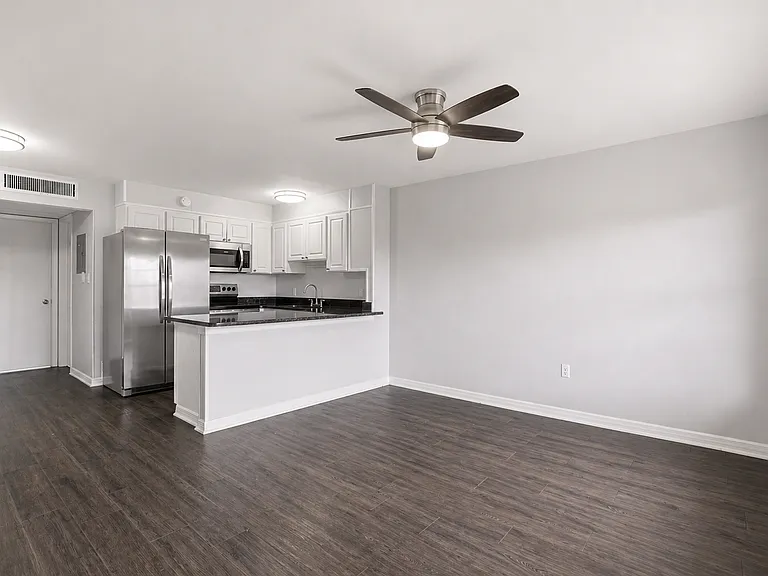 Phillippi Square Apartments — Photo 25