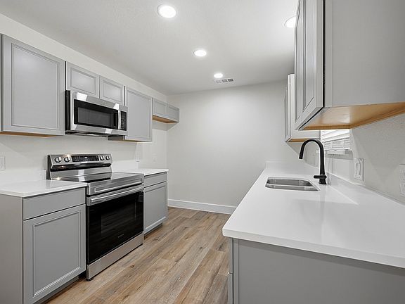 5th image of 6656 Starnes Rd
