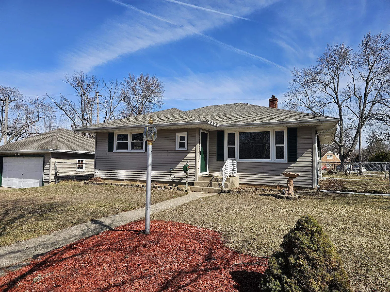 3612 Beach St photo 1