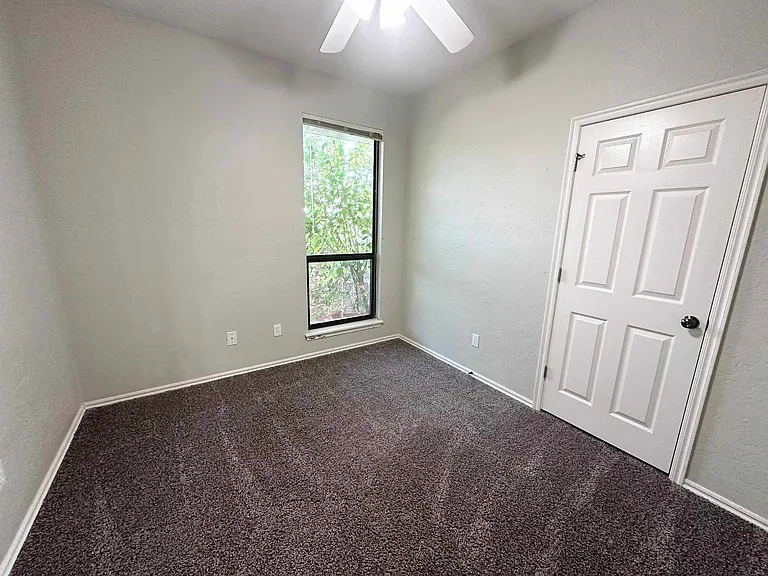 10000 Shadowview Dr #A — Photo 7