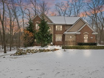 9964 Holly Ridge Ln, South Lyon, MI, 48178