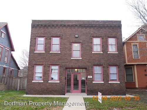 1st image of 915 Fayette St APT A