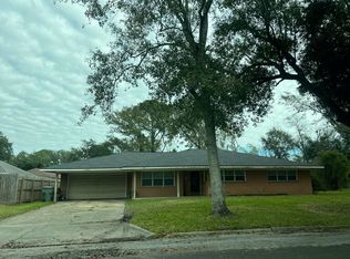 330 Mockingbird Ln, Port Arthur, TX 77642