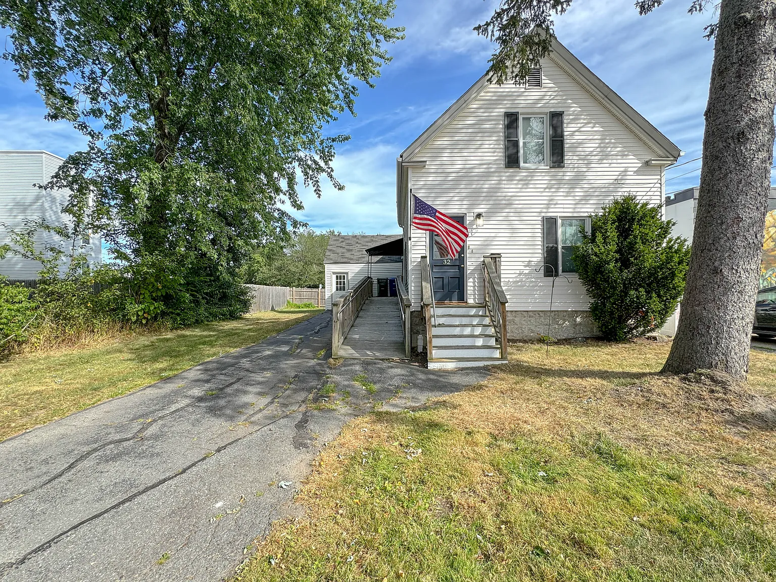 3 bed, 1008 sqft, $3,000 — Photo 2