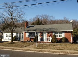 14 Macon Dr, Hamilton, NJ 08619