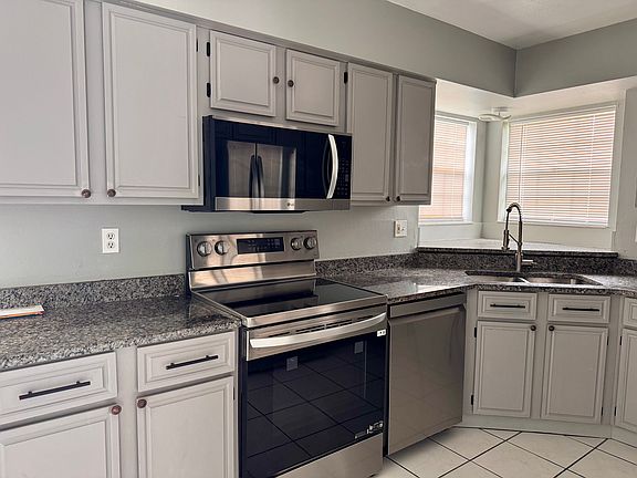 4th image of 4125 E Vista Ct