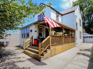 1 Troy Pl, Merrick, NY 11566