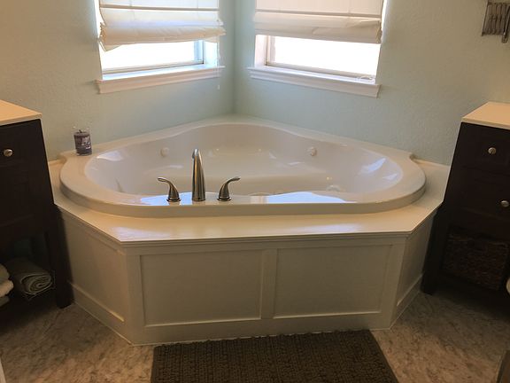 5th image of 905 Ballard Dr