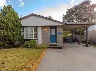 3196 Centennial Dr, Burlington, ON L7M 1C2