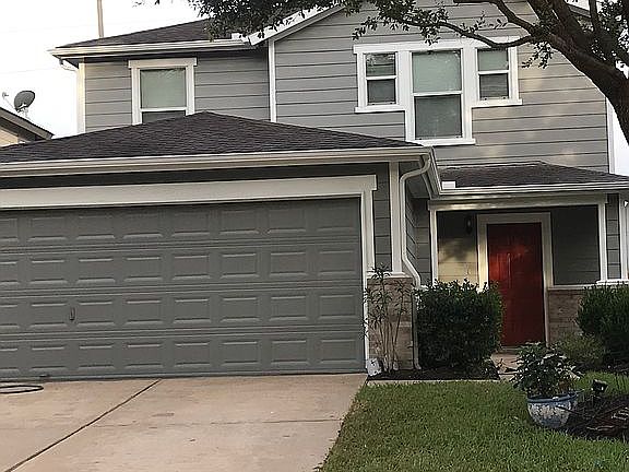 3rd image of 16527 Hollygate Ln