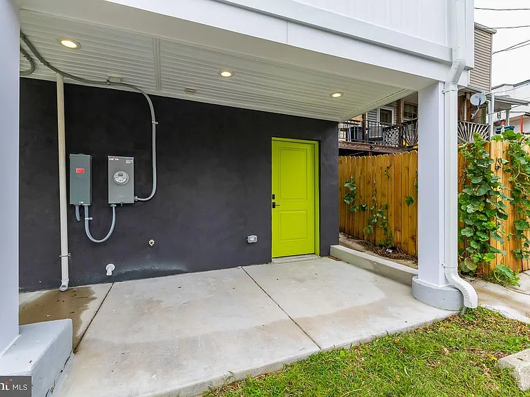 1207 Dellwood Ave — Photo 33