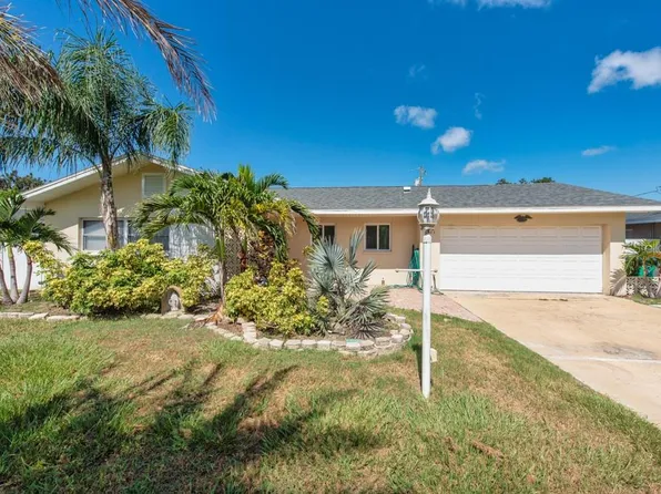 8972 111th St, Seminole, FL 33772