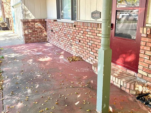 4th image of 2456 Silver Fir Ave