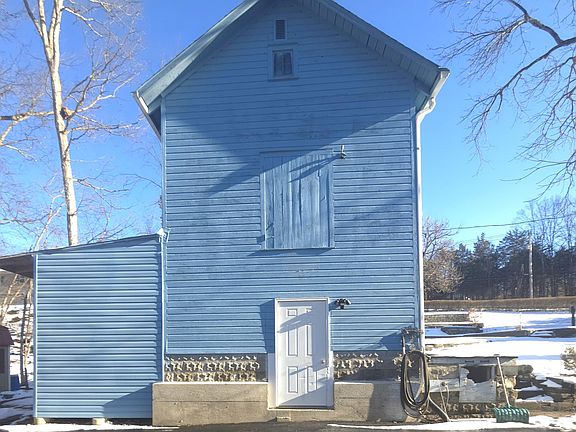 3rd image of 845 Lucas Avenue Extension