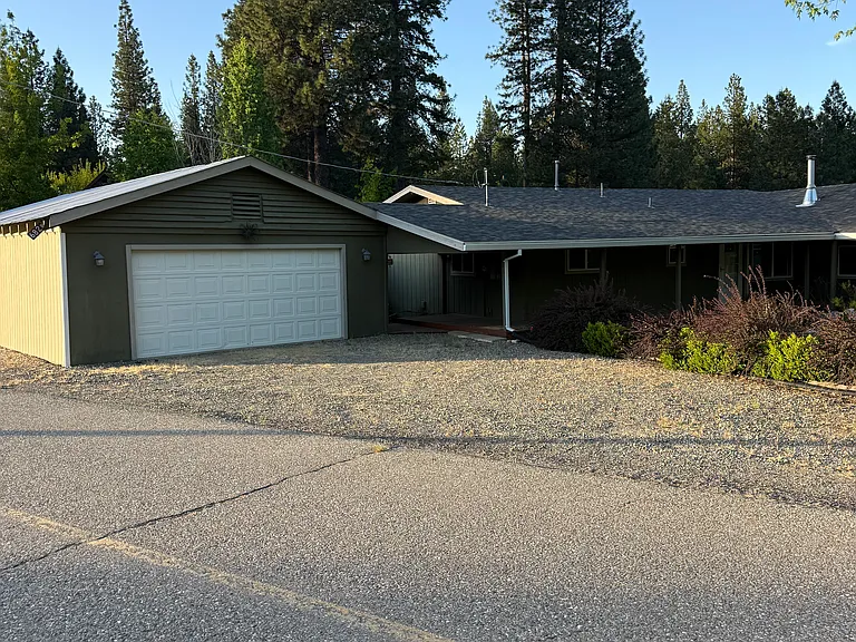 682 Silver Creek Rd — Photo 3