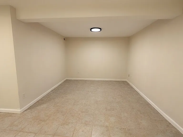18610 Phoebe Way — Photo 24