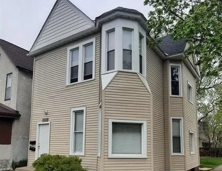 1199 Burr Street — Photo 1