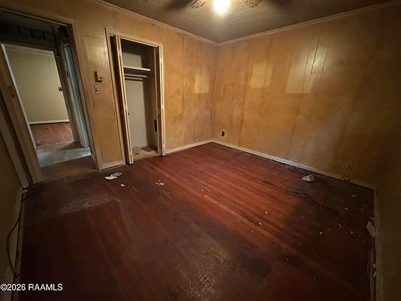 2nd image of 301 Hill Side St