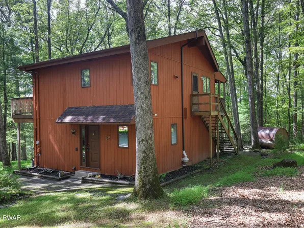 99 Cedar Ridge Rd, Hawley, PA 18428