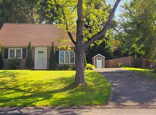 37 Bailey Ave, Latham, NY 12110