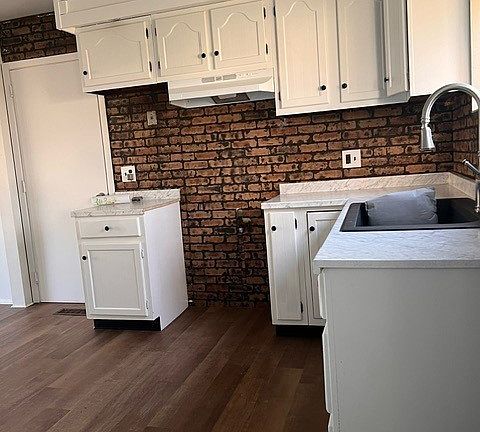 3rd image of 464 S Edgehill Ave