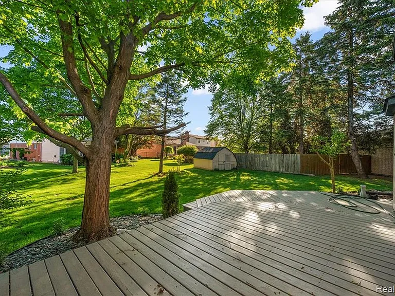 48156 Virginia Ct — Photo 47