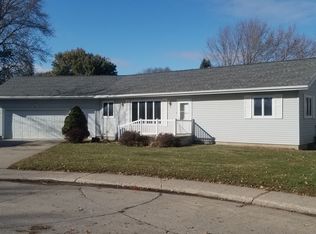 1014 Twin Pines Dr, Ida Grove, IA 51445