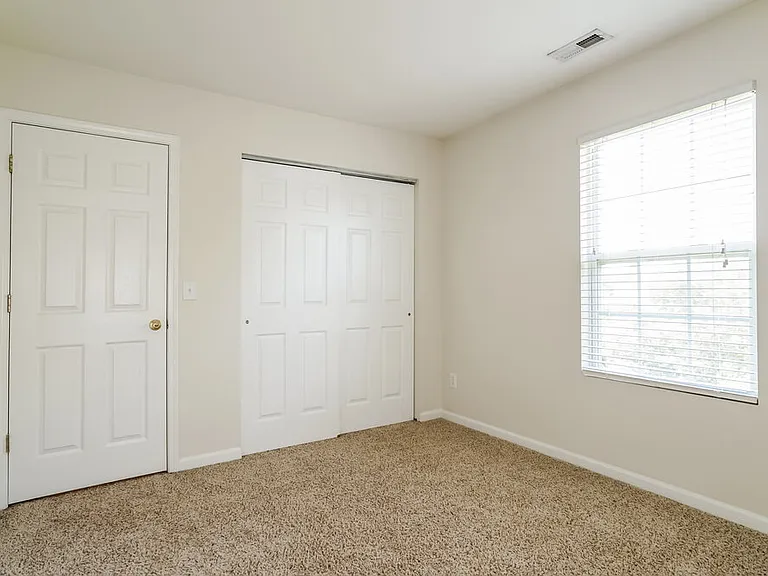 813 Stackhurst Way — Photo 16