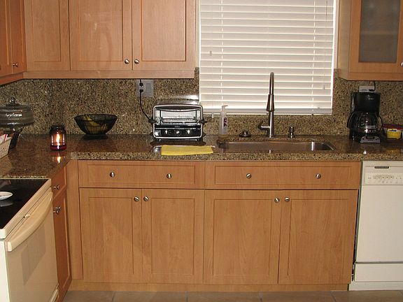 2nd image of 905 Sorolla Ave
