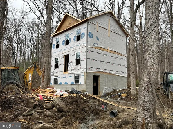 212 Falcon Trl, Winchester, VA 22602