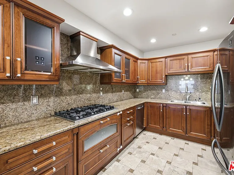1838 Westholme Ave #203 — Photo 14