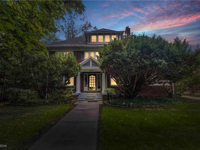 2568 Euclid Heights Blvd, Cleveland Heights, OH, 44106