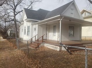1523 SW Western Ave, Topeka, KS 66604