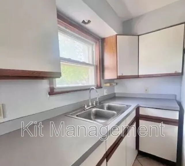 2248 Broadway St #LOWER BACK — Photo 4