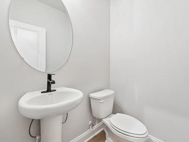 407 Renwood Trl — Photo 16