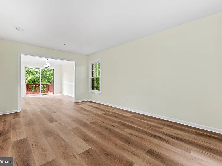 2615 Chivalry Ct — Photo 14