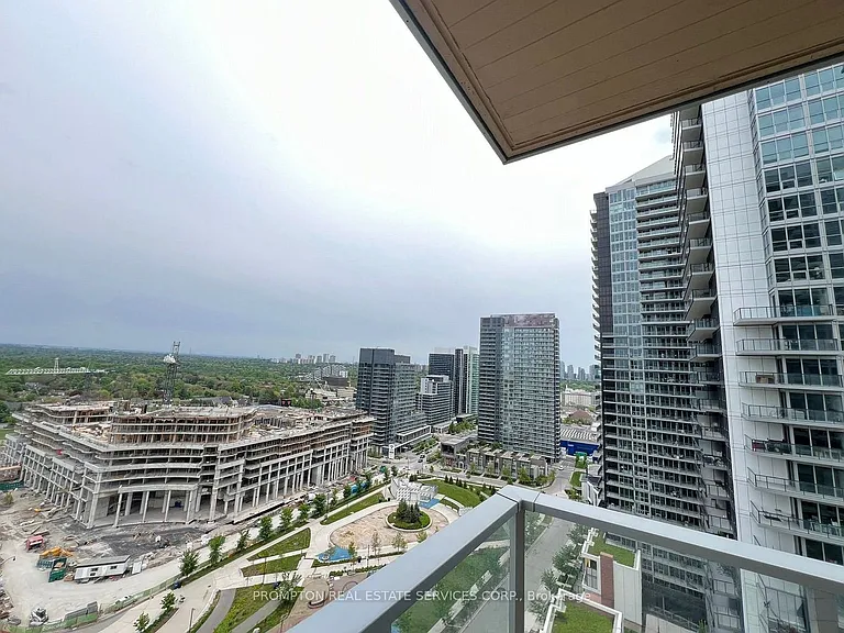 27 McMahon Dr #2012 — Photo 15