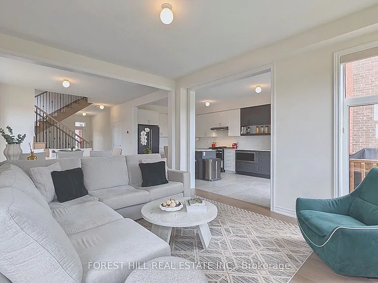 1362 Davis Loop — Photo 9