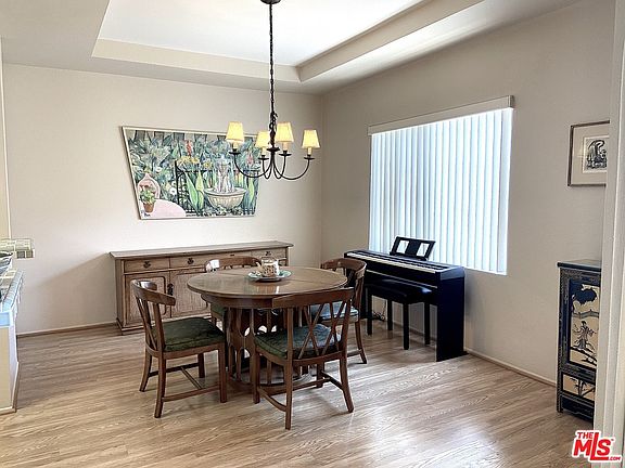 5th image of 14960 Dickens St Unit 208