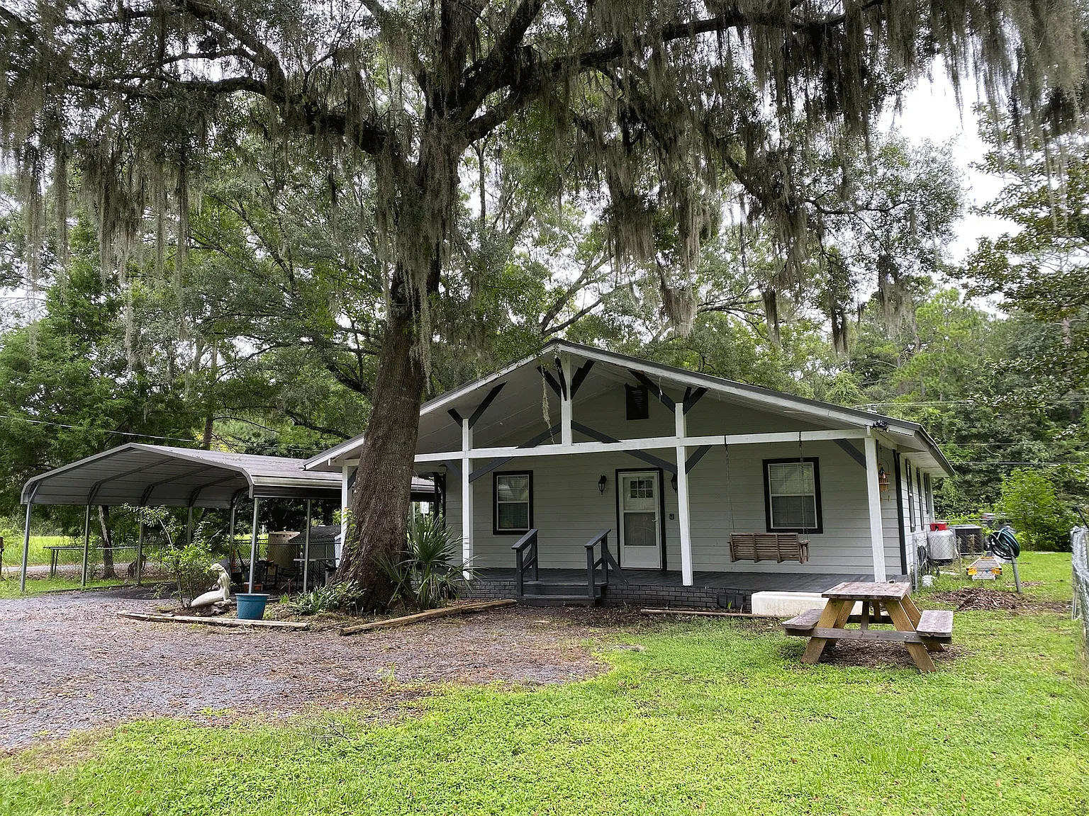 3 bed, 1280 sqft, $1,850 — Photo 1
