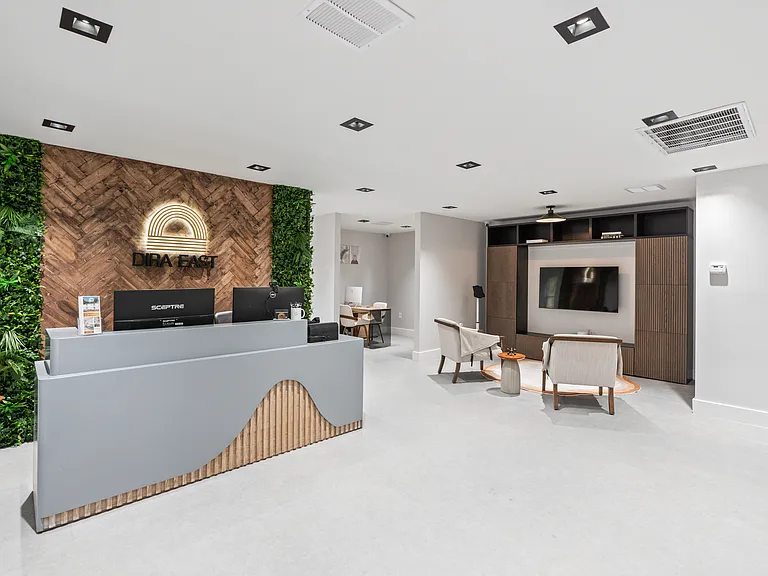 Dira East — Photo 1