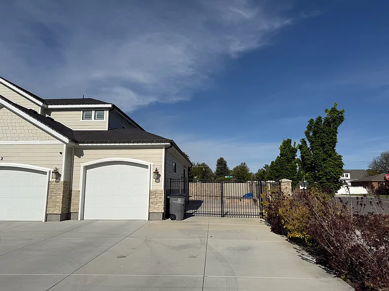 S Colton Spring Ln — Photo 1
