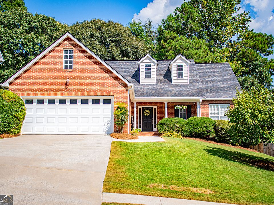 1st image of 145 Garden Walk
