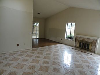 4th image of 12798 Willow Tree Ave