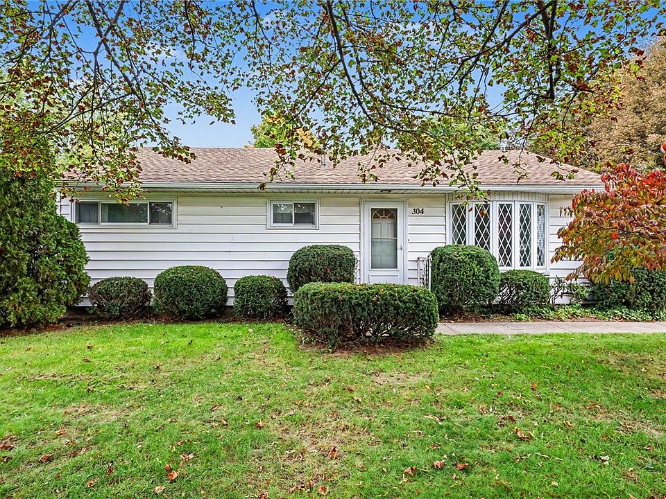 1st image of 304 Wellington Rd
