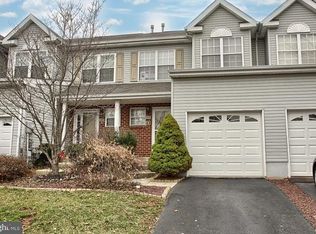 112 Regal Ct, Royersford, PA 19468