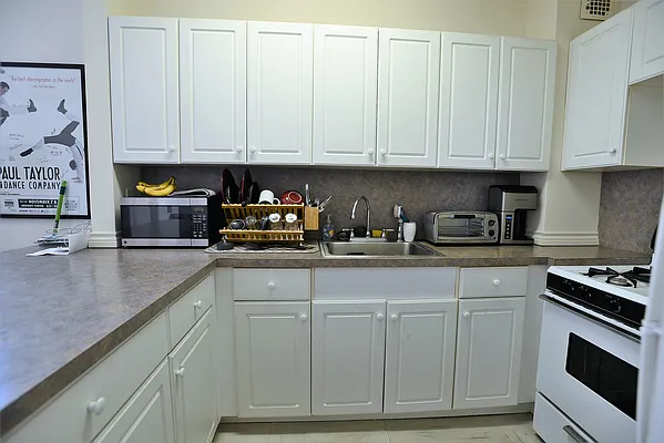 Rented by J Misrahi Realty Corp | media 16