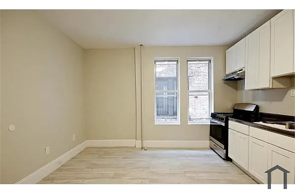 Building Photo - 110 Rockaway Pkwy #1