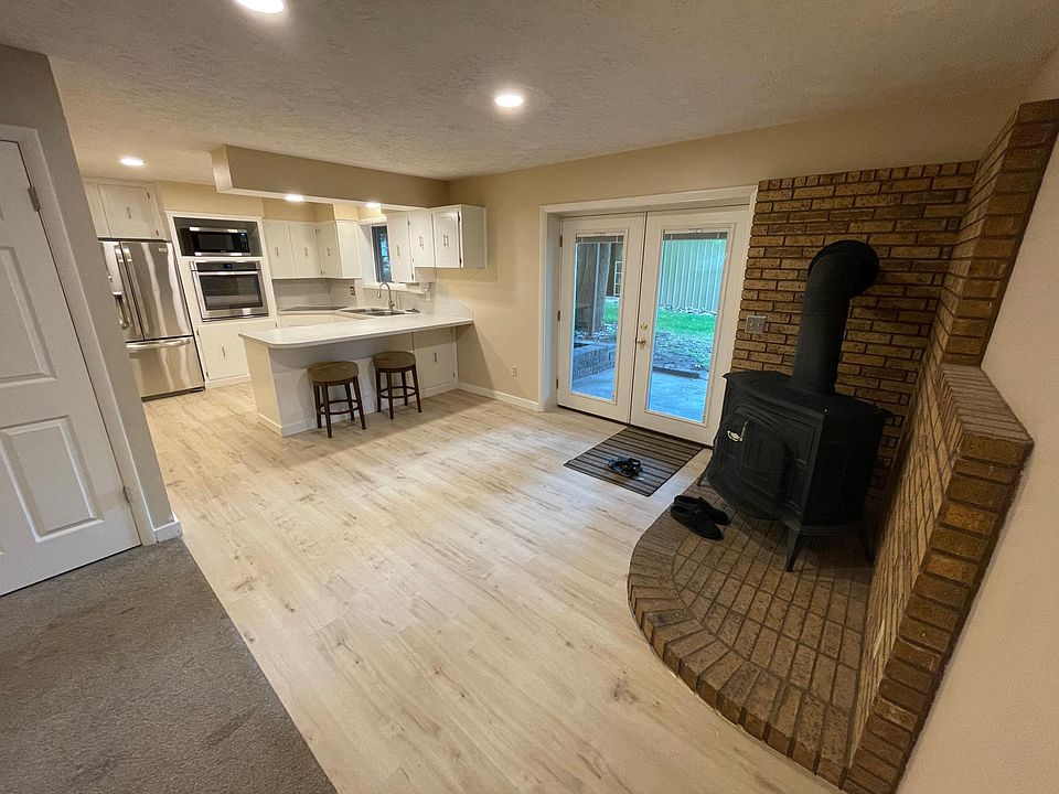 1st image of 156 Harvard Ave #156