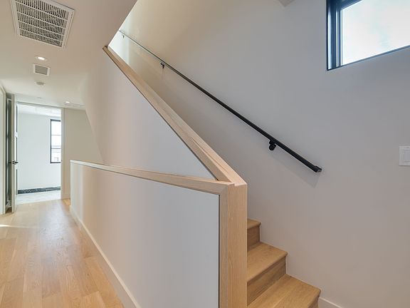 5th image of 1303 N Dewey Ave